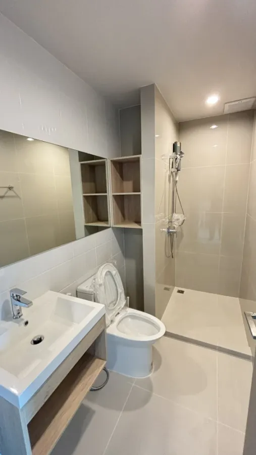 For rent: Noble NUE Mega Plus Bangna. Ready to move in, fully furnished, spacious and comfortable room. Book now!