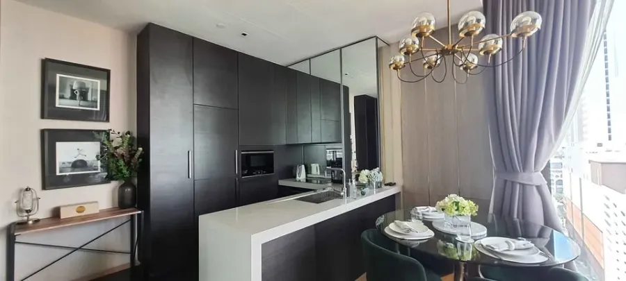 For rent 28 Chidlom corner room, spacious, comfortable, fully furnished, built-in, book now before you miss out++