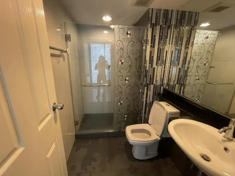 Sell / rent Condo Chateau in Town Sukhumvit 64 Spa sense, not on the elevator, not on the fire escape. Can't miss it