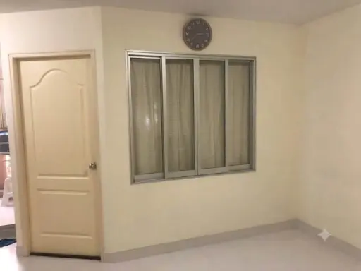 For rent: Lumpini Condo Town Rattanathibet, 1 bedroom, 1 bathroom. Excellent location and fully furnished. Book now!