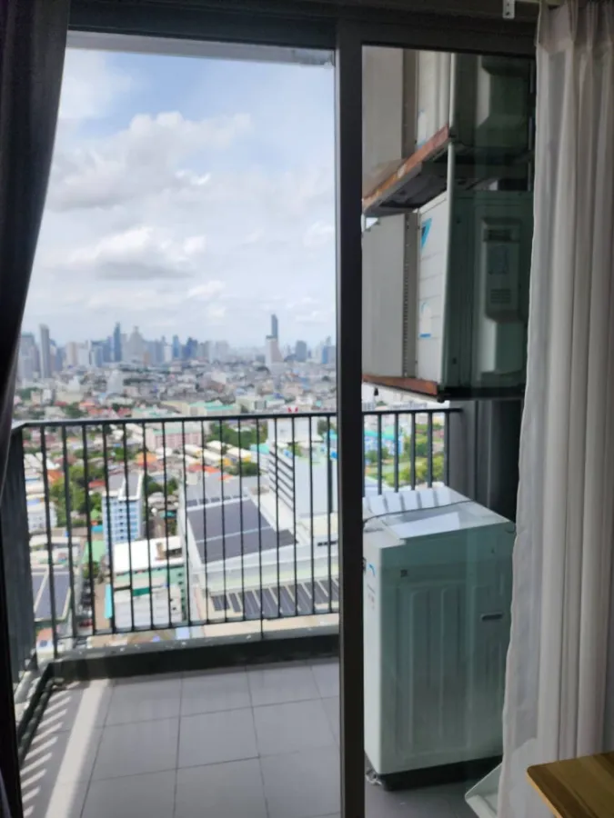 For rent, Whizdom Station Ratchada-Thapra, 31st floor, spacious room, comfortable, fully furnished, book now.