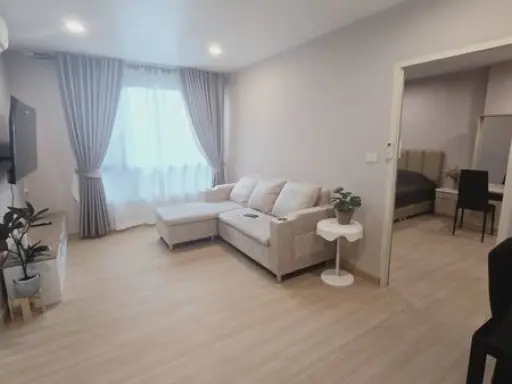 For rent: Premio Prime, beautiful room, as advertised, spacious, comfortable, not cramped, swimming pool view, ready to move in.