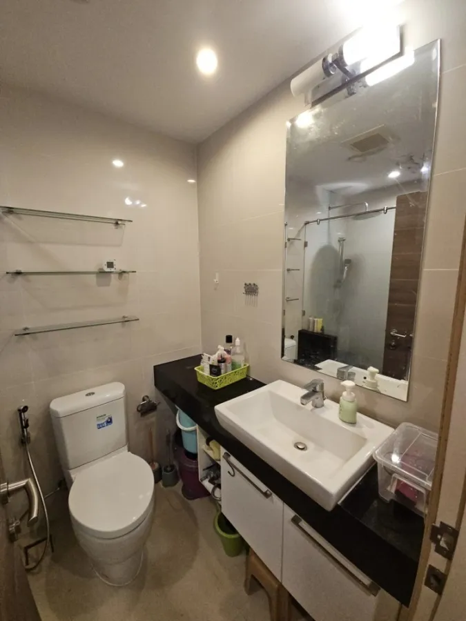 ให้เช่า Supalai Prima Riva Studio ห้อง 43.5 ตรม วิวสูง เฟอร์ครบ หิ้วกระเป๋ามาได้เลยจ้า
