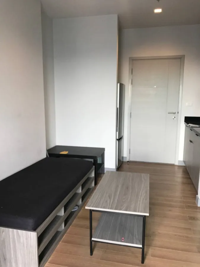 For rent Chapter One Midtown Ladprao 24 floor 33 corner room with furniture and electrical appliances Book now