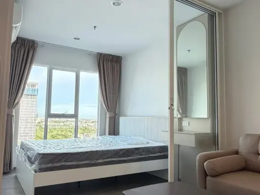 For rent: Regent Home Bangna. A lovely room, fully furnished with appliances. Book now!