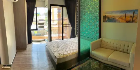 ขาย Brown Condo รัชดา 32 ประตูใช้ระบบ Digital door lock เฟอร์นิเจอร์บิ้วอินอย่างดี อย่ารอช้า จองด่วน