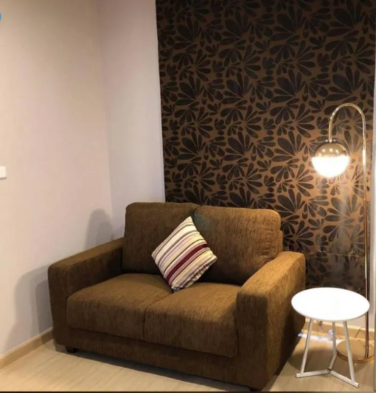 Rent The Tree Onnut Station, 6th floor, on the front corner, open view, beautiful pool view of the project.