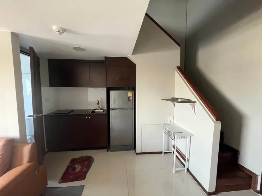 ขาย ทีโกลด์ คอนโด ลาดพร้าว 93 ห้องเป็น 2 ชั้น มีห้องครัว Built-in พร้อมพื้นที่อเนกประสงค์ ไม่จองคือพลาดสุดๆ