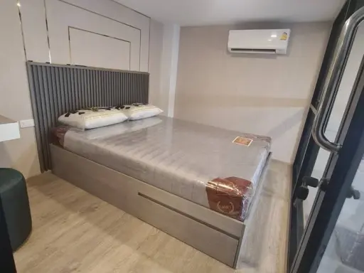 For rent: Origin Plug & Play Nonthaburi Station, Duospace room, high ceiling, superb built-in decoration, don't miss it.