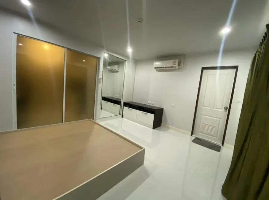 For sale, for rent, Prachaya Place, Ratchada-Huai Khwang 2, spacious room, airy, fully furnished, don't just look.