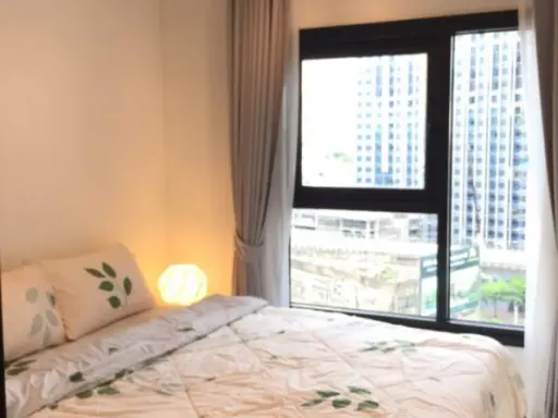 For rent, The Base Phetkasem, very beautiful room, fully furnished, only 8,900 / month, on a great location like this. Very worthwhile. Urgent.