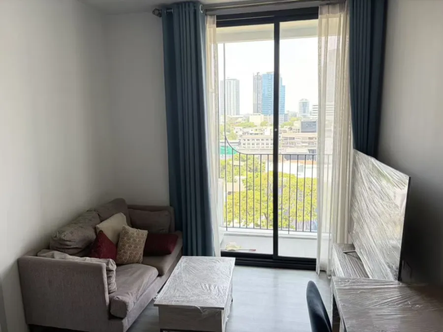 XT Ekkamai for rent, 9th floor, fully furnished, very livable. Book now, don't wait!