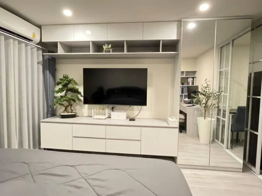 Condo for sale Lumpini Ville Phatthanakan-Srinakarin, fully furnished, built in, ready to carry your bags and ready to move in.