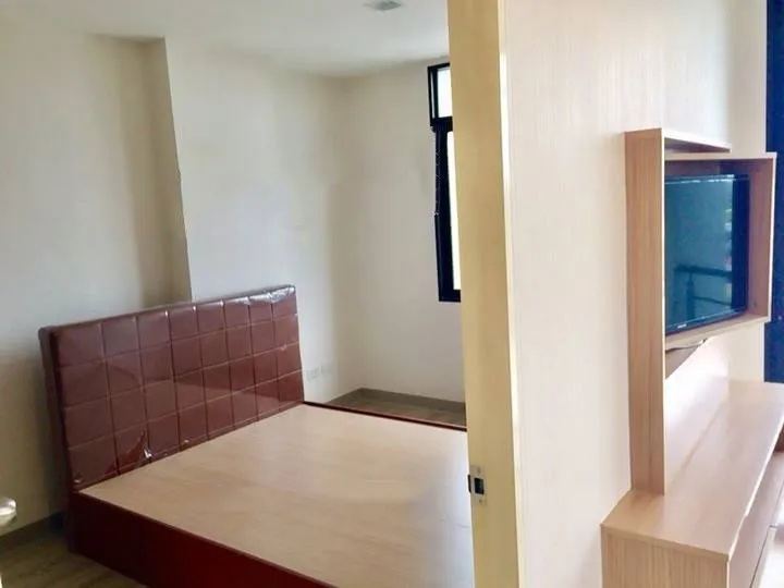 For sale: S Park Condo, ready to move in, great price, hurry up and reserve your place today, don't miss out!