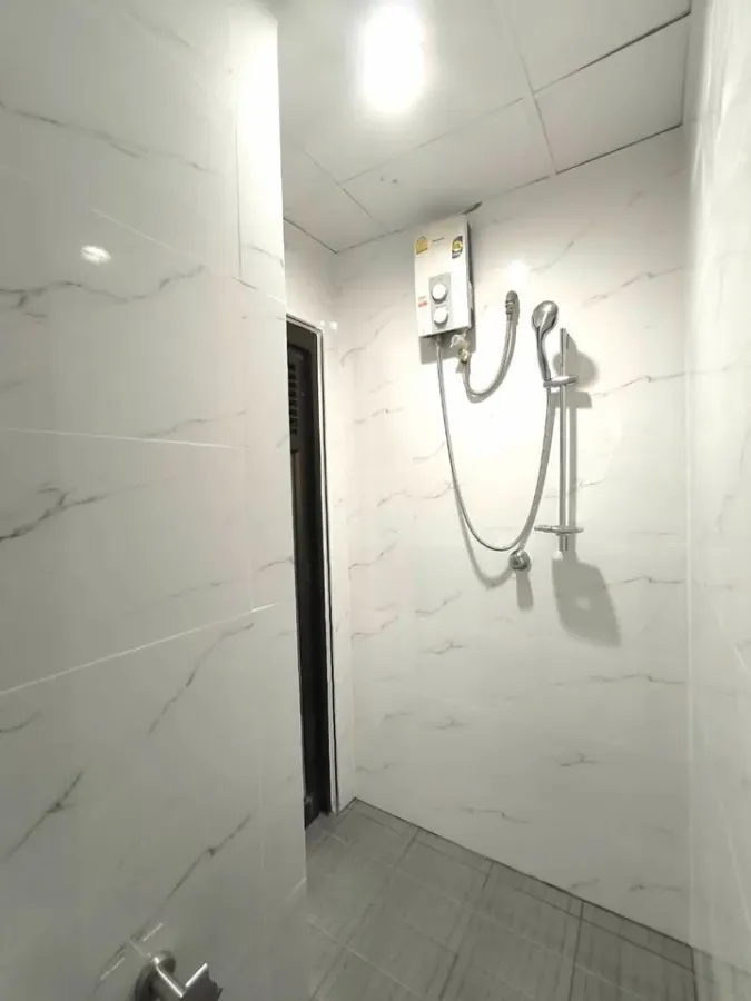ให้เช่า The Waterford Condominium พื้นที่ในห้องกว้างขวางมากๆ ตกแต่งพร้อมอยู่ จองก่อนได้ก่อน