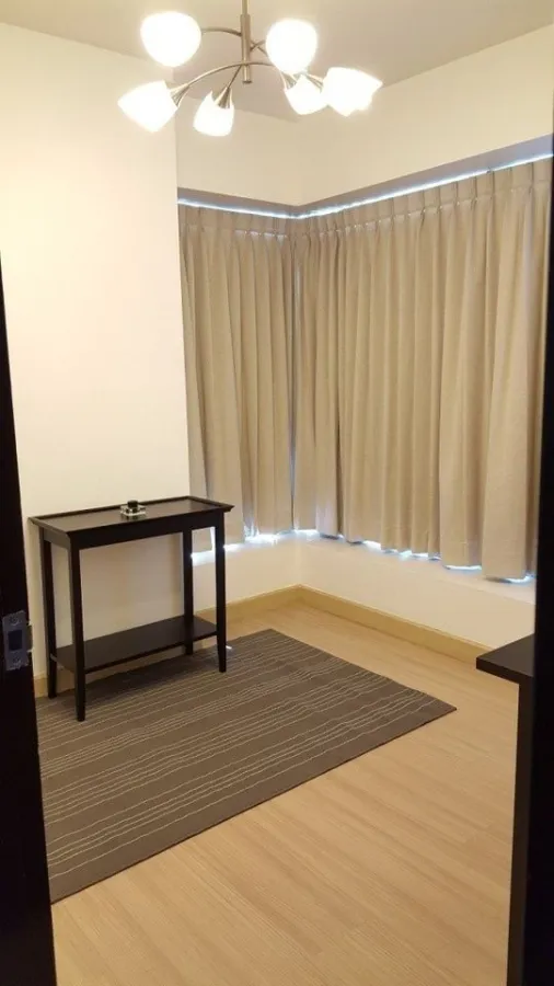 Condo for rent, THE PARKLAND Srinakarin, big screen TV. Super wide room You can't miss it. Hurry up to reserve.