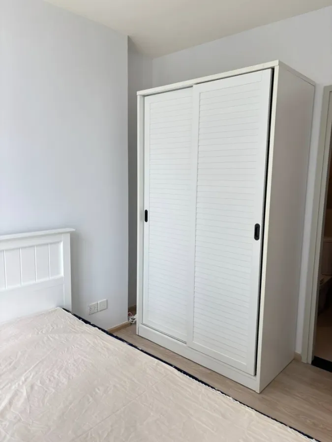 For sale or rent: Noble revolve ratchada, room on a very high floor (23rd floor), great breeze, ready to move in, complete with electrical appliances.
