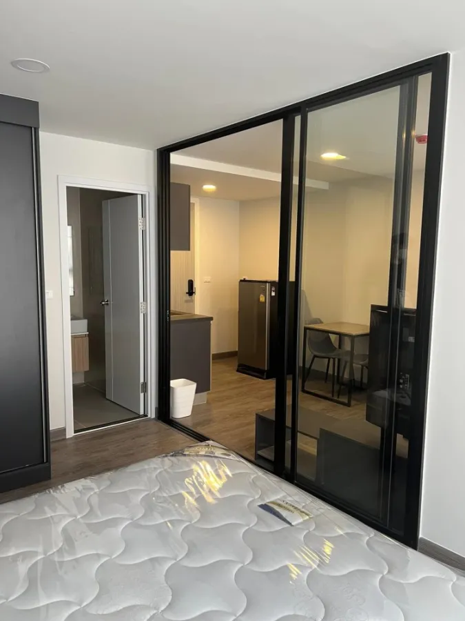 Condo for rent Flexi Sathon - Charoennakhon, spacious room, comes with usable space, complete here, hurry and reserve now.