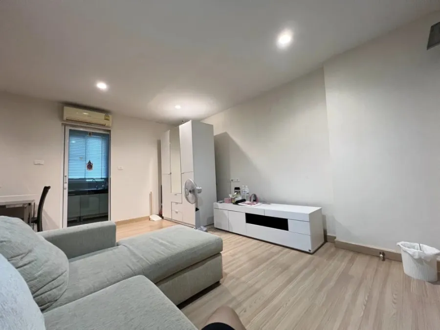 ขาย Happy condo ลาดพร้าว 101 2 ห้องนอน 2 ห้องน้ำ พร้อมเฟอร์จัดเต็ม ห้ามพลาดจ้า ด่วนๆ