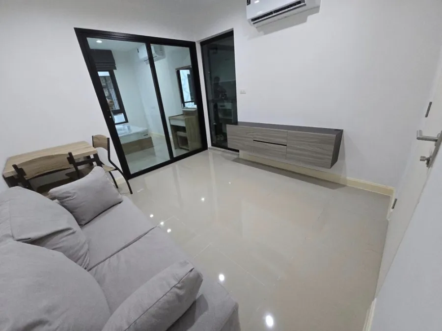 For rent: The Unite Condo On Nut-Pattanakarn, well-separated rooms, clearly divided zones, affordable price, hurry and book now.
