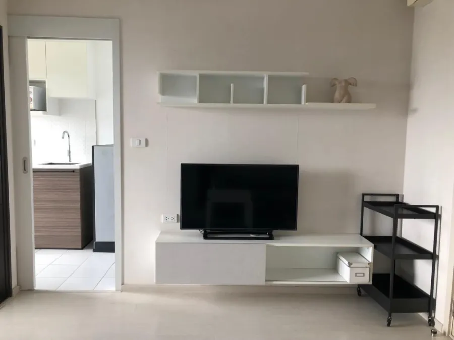 For rent, Let Pixel Sathorn, 1 bedroom, top floor, wow view, fully furnished, don't just look, hurry and reserve now.