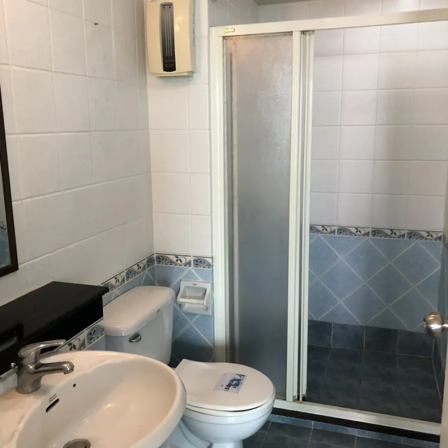 Condo for rent, Supalai Park Phaholyothin 21, fully furnished, ready to move in, convenient transportation, urgent