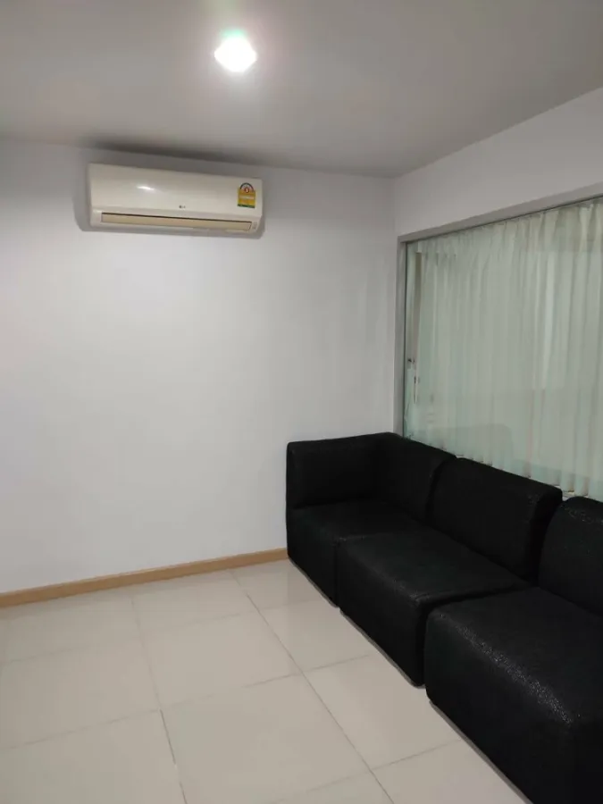 For rent, Rich Park @ Bangson, very nice room, high floor, beautiful city view. Complete with electrical appliances. Book now.