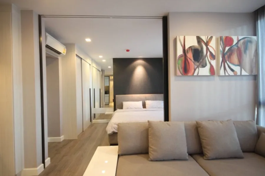 Condo for rent, The Room Sukhumvit 40, ready to move in, well furnished, easy to travel, can't miss it!