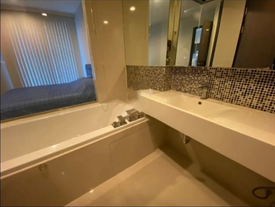Sell for rent!! Condo Rhythm Sukhumvit 44/1, 22nd floor, fully furnished. Ready to move in immediately, don't miss it!