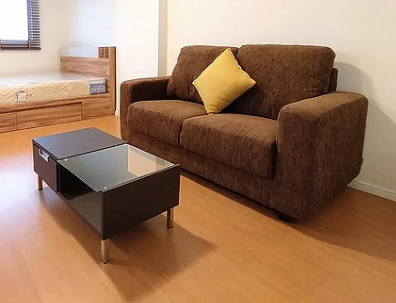 I'm looking for a room with warm tones. You must not miss this room. Very nice