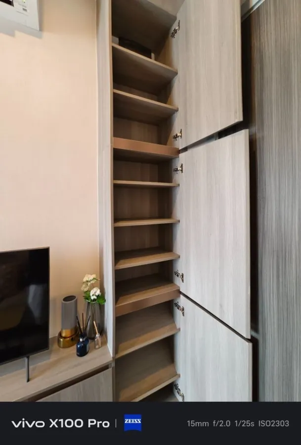 For sale: Knightsbridge Prime On Nut, 18th floor, room decorated in soothing tones, minimalist style, very comfortable to live in, move now.