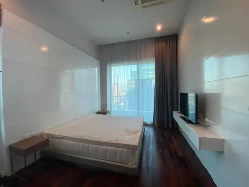 ปล่อยเช่า เซอร์เคิล คอนโดมิเนียม ชั้นสูง ห้องพร้อมอยู่ กว้างมีพื้้นที่ใช้สอยเพียบ ไม่จองพลาดมาก
