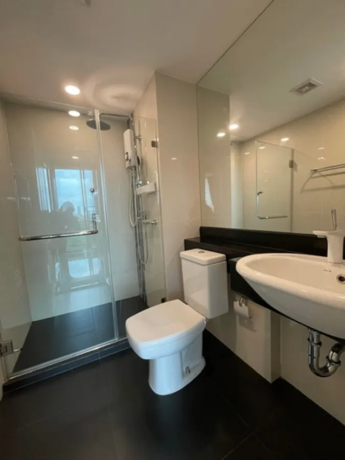 Condo for sale, rent, Chateau In Town at Charansanitwong 96/2, 5th floor, Building B, river view, ready to move in, book now.