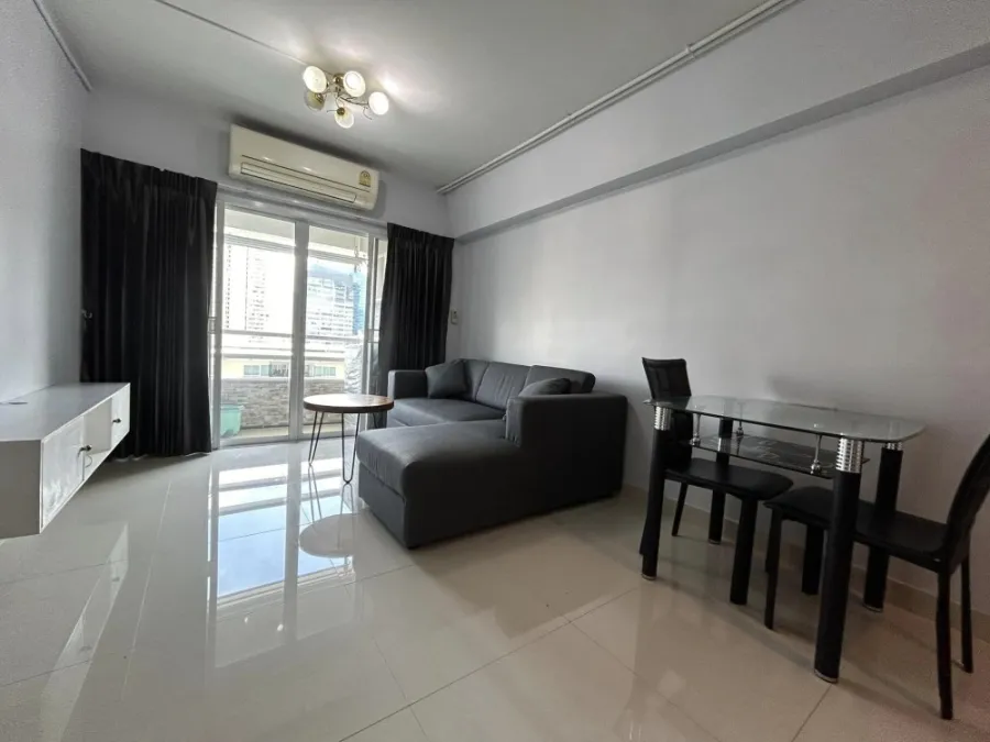 For rent Thonglor Tower Condominium ชั้น 10 ได้วิวสูง มาพร้อมสิ่งอำนวยความสะดวกครบ จองเลย