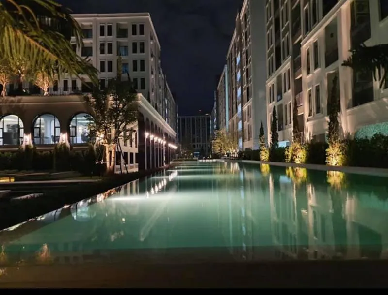 Aspire Asoke-Ratchada Condo for rent, new room, beautiful decoration, tight furniture, complete electrical appliances. End up in one room
