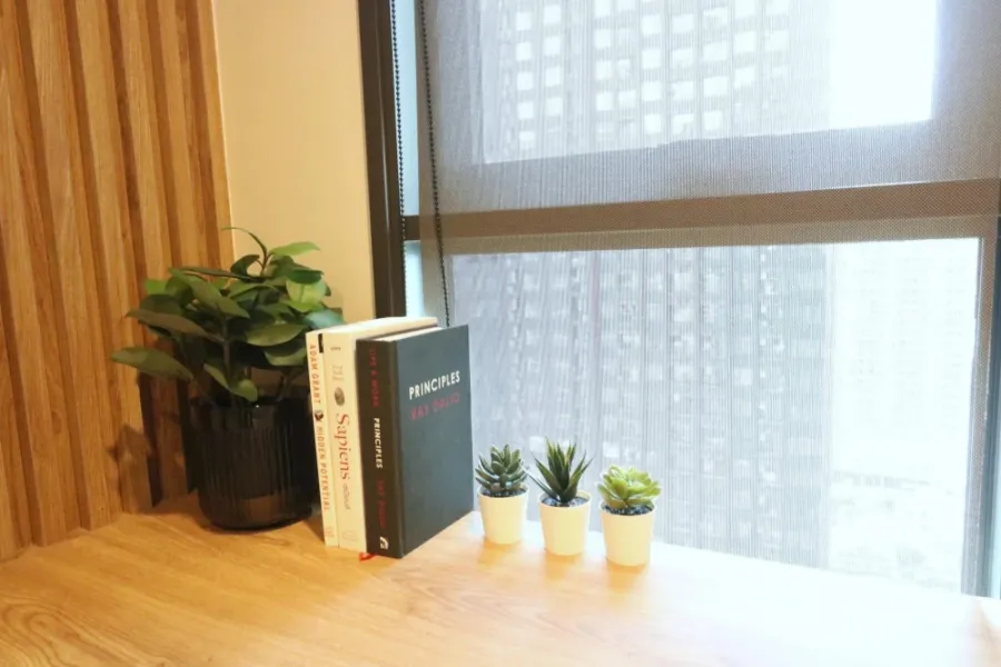 For rent: Life Asoke-Rama 9, 1 bedroom, 1 bathroom, decorated in a theme, comes with complete furniture and amenities. Reserve now!