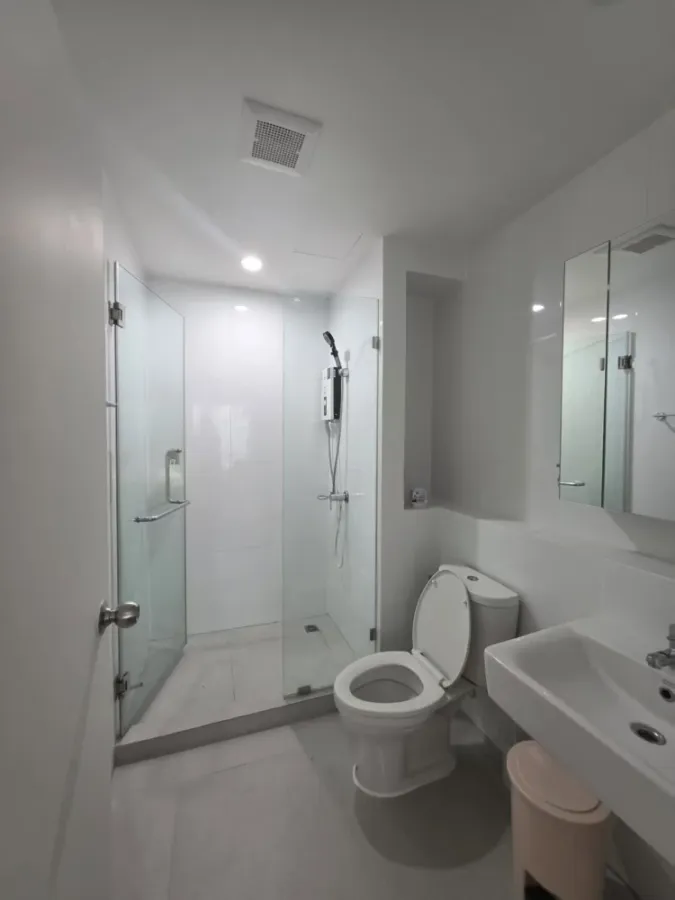 Condo for rent, The Prodigy Phetkasem 62. Nice room, spacious living area, complete amenities. Move in soon!