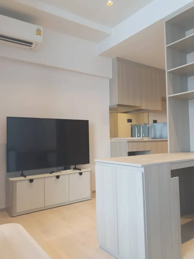 ให้เช่า Reference Sathorn - Wongwianyai ห้องสตูดิโอ ชั้น 9 ตกแต่งคุมโทน เครื่องใช้ไฟฟ้าครบครัน จองด่วน