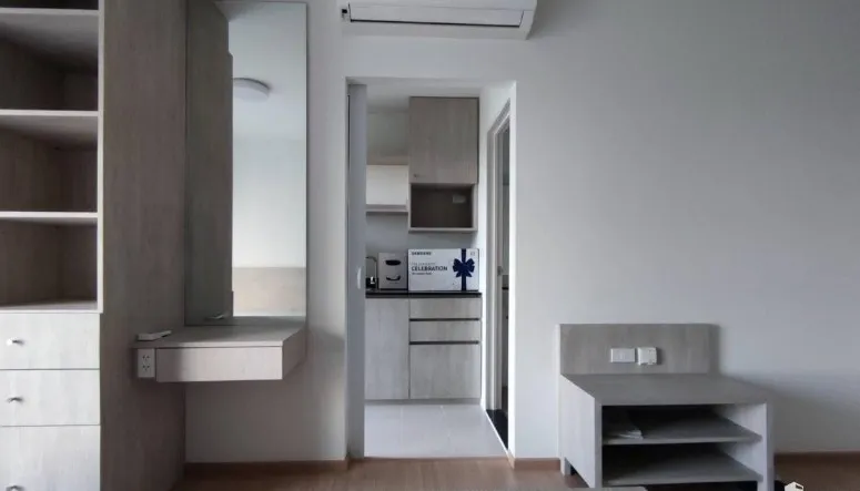 For rent, Unio Charan 3, comes with complete furniture and electrical appliances. Let me tell you, it's very livable.