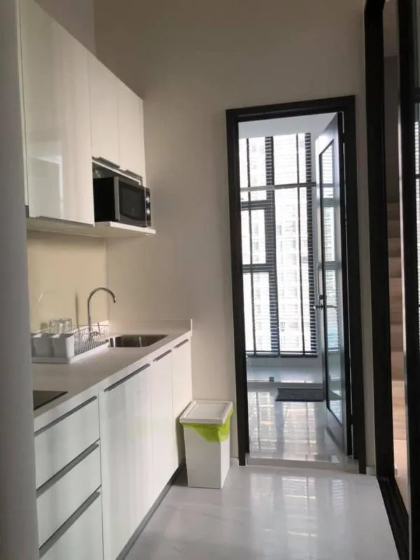 ให้เช่า Chewathai residence Asoke ห้อง Duplex 1 ห้องน้ำ 34.5 ตรม. วิวดี เฟอร์พร้อม อย่าพลาดนะจ๊ะ