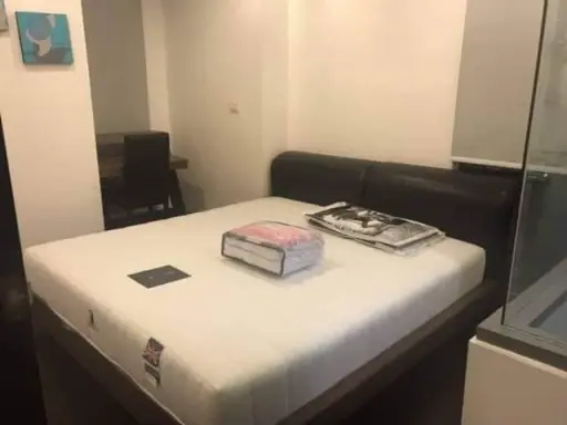 Beautiful room, nice to live in. For rent IDEO Q Phayathai, well decorated. High floor, great city view. Don't miss this room
