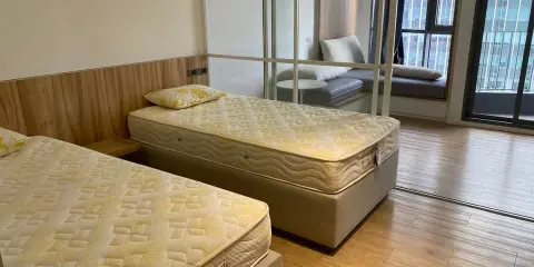 ขาย ให้เช่า Triple Y Residence ตกแต่งด้วยเฟอร์นิเจอร์บิวท์อินครบๆ พร้อมเครื่องใช้ไฟฟ้าแน่นๆ ไม่ควรพลาด