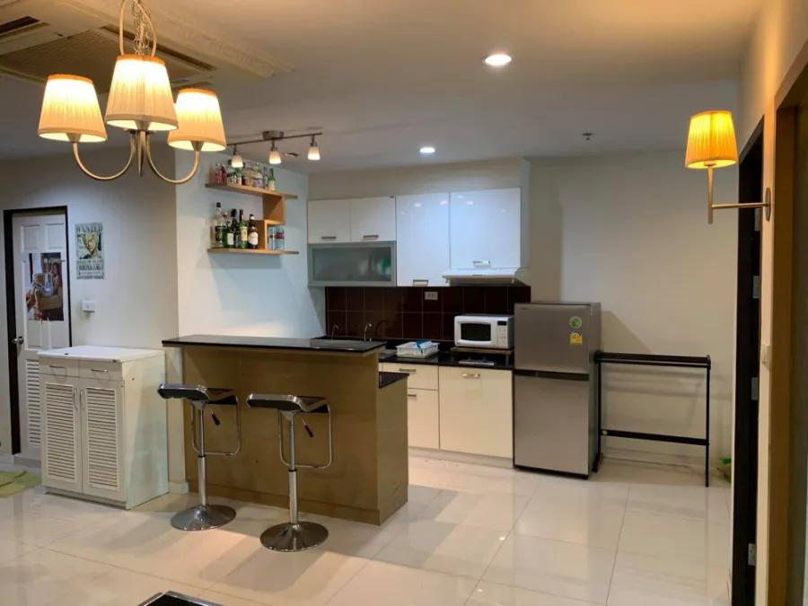 ปล่อยเช่า คอนโด สุขุมวิท ลิฟวิ่ง ทาวน์ ทำเลดี ใจกลางเมือง ตอบสนองทุกความต้องการ จองเลย!!