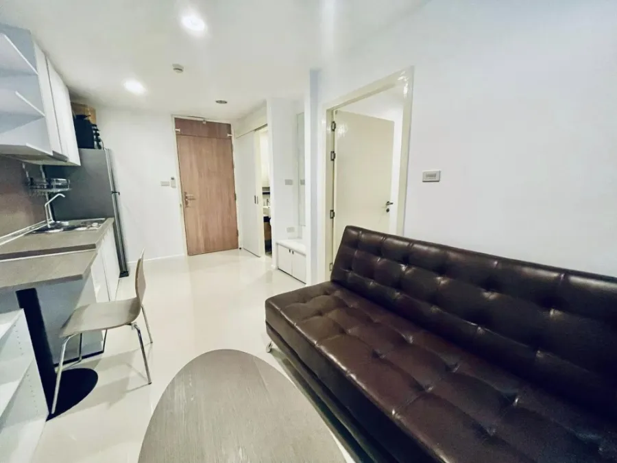 Condo for SALE Whizdom @Punnawithi Station พร้อมอยู่ เฟอร์+เครื่องใช้ไฟฟ้าครบ พลาดไม่ได้จ้า