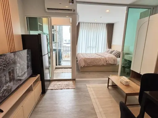 For rent: Regent Home Bangna, 17th floor unit, fully furnished. Just bring your suitcase and move in!