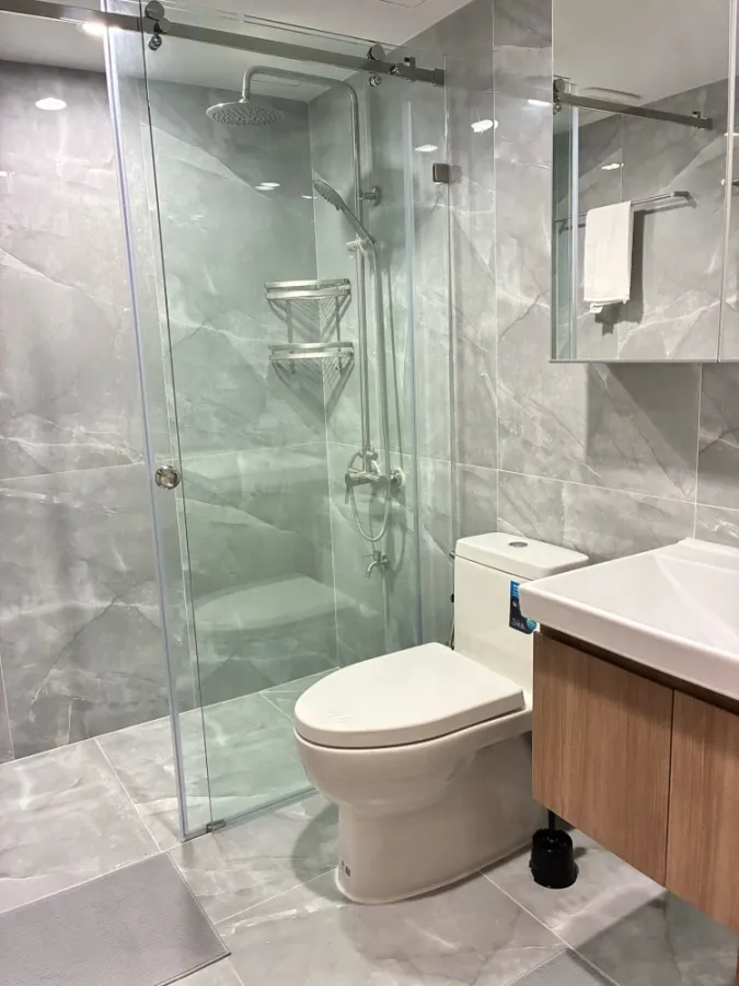 For rent: Lumpini Ville Sukhumvit 77, 2 bedrooms, spacious living area, fully furnished with complete amenities. Just bring your bags and move in!