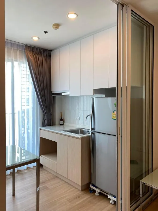 Condo for sale, The Base Chaengwattana, built-in kitchen in minimalist style Comes with a lot of extras. Hurry up to reserve.