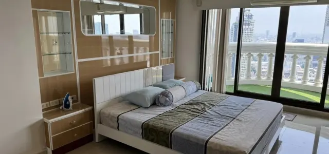 For rent State Tower ห้องชั้น 33 พื้นที่กว้างขวาง built-in อย่างดี เตียงใหญ่น่านอน พลาดไม่ได้ images