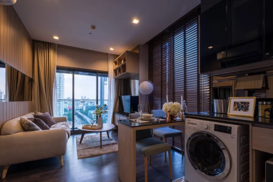 Condo for sale or rent, The Line Asoke-Ratchada, has views on 2 sides, north + west, open city view, unblocked view, fully furnished.