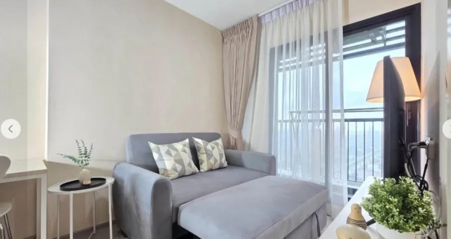 For rent: Aspire Erawan Prime, 27th floor, unobstructed view, fully furnished, very livable. Book now!